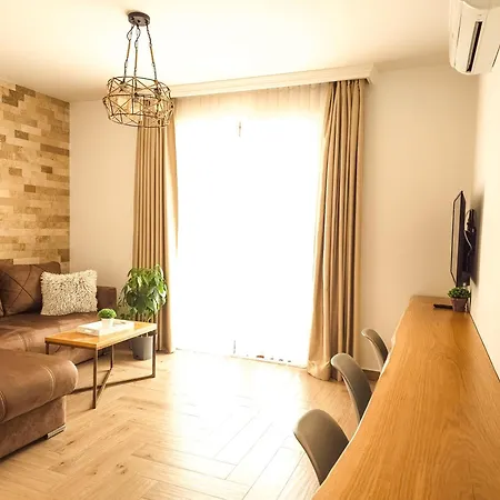 Lacasa Apartments & Restaurant Ulcinj Exterior photo