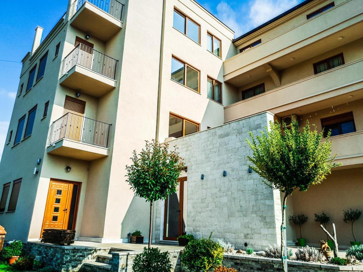 Lacasa & Restaurant * Ulcinj